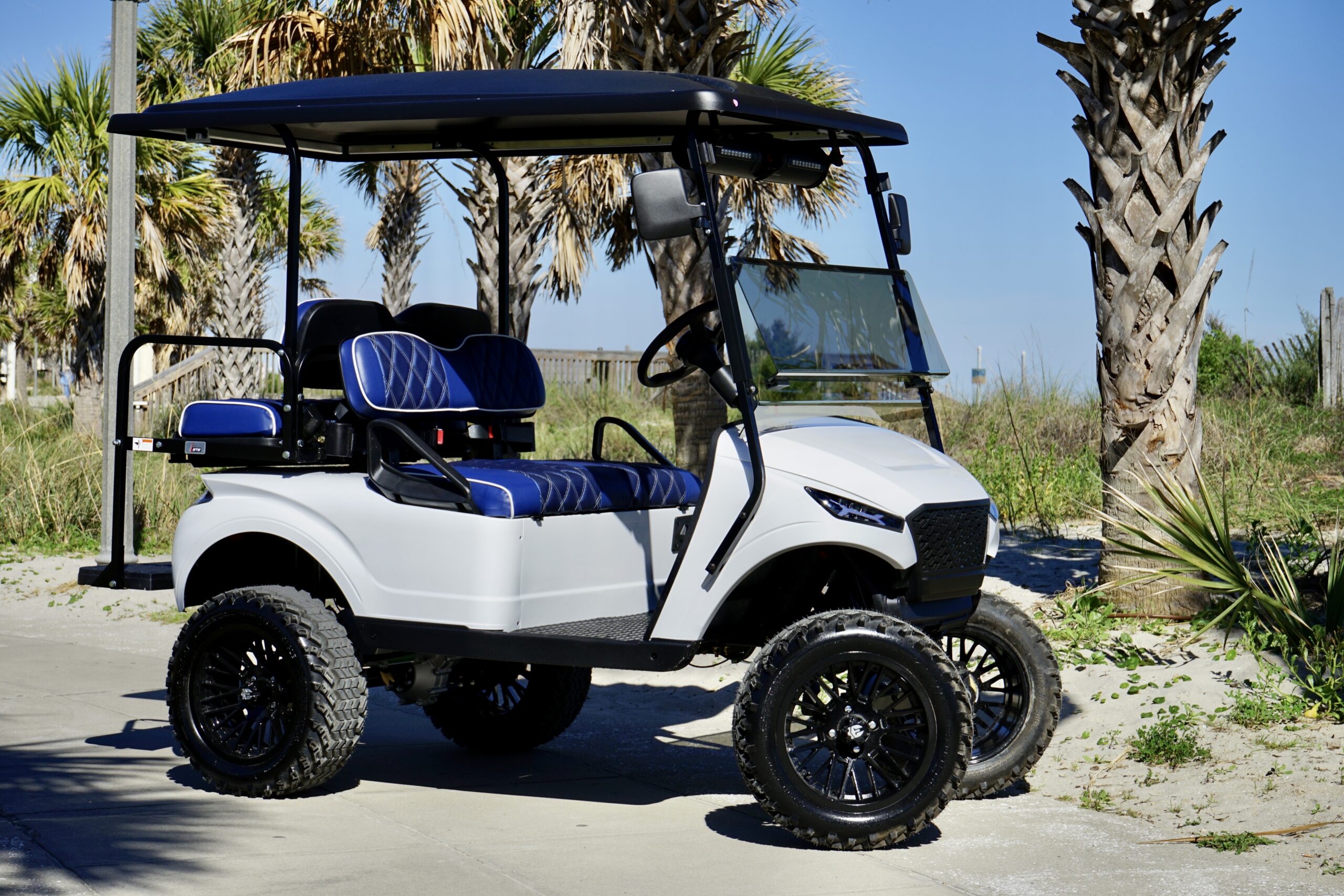 2026 NAVITAS X4 STORM - WHITE WITH BLUE SEATS - Image 2