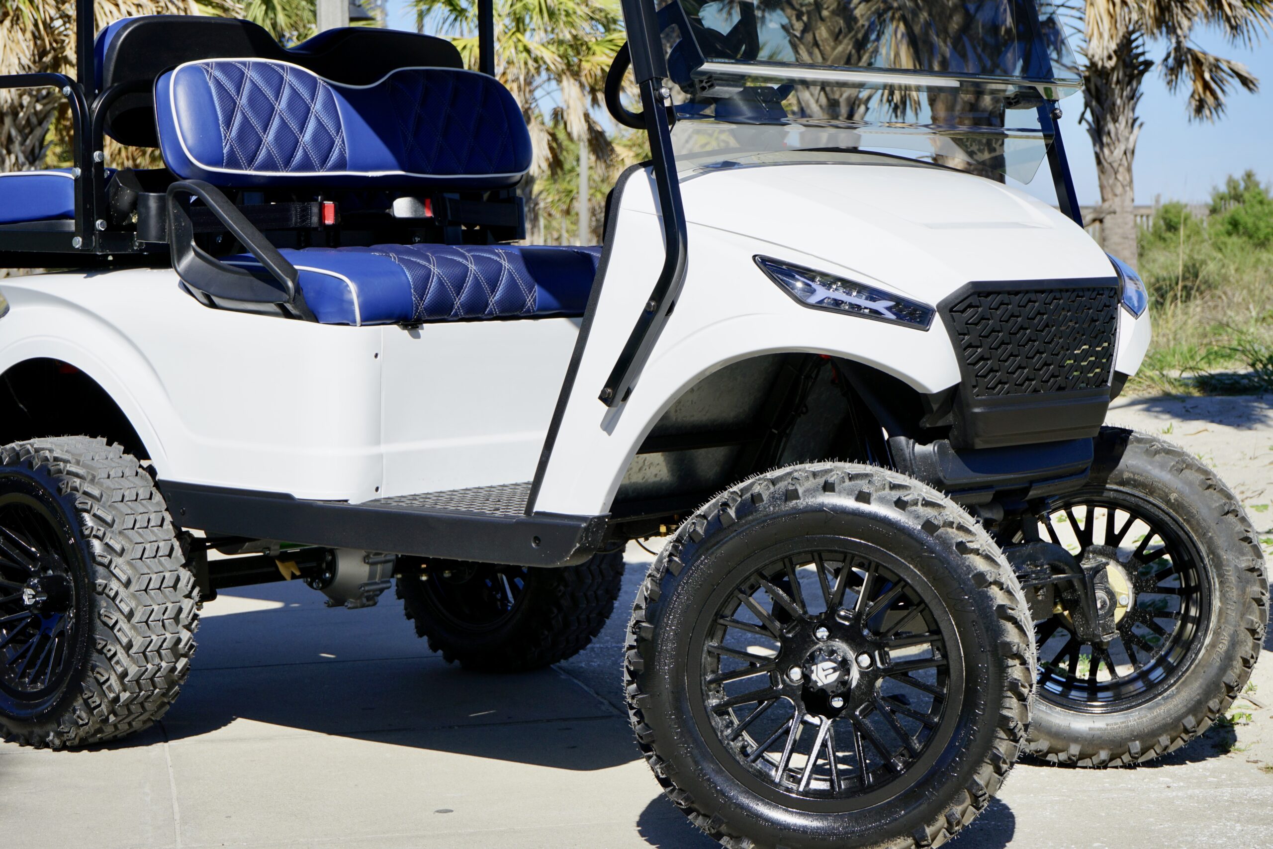 2026 NAVITAS X4 STORM - WHITE WITH BLUE SEATS - Image 5