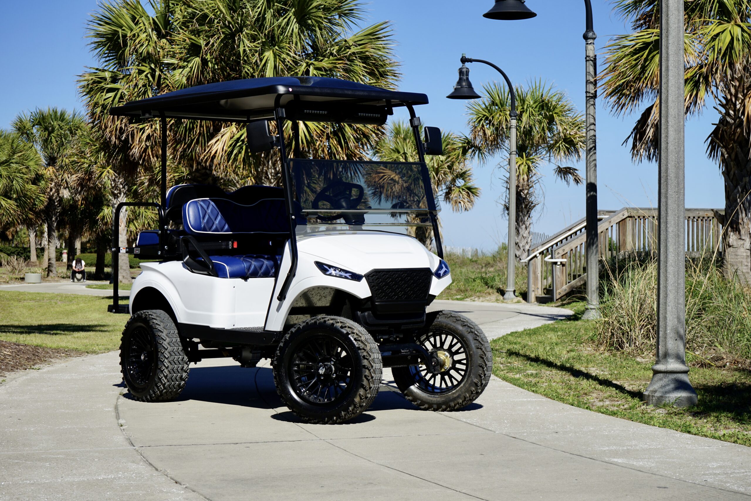 2026 NAVITAS X4 STORM - WHITE WITH BLUE SEATS - Image 6