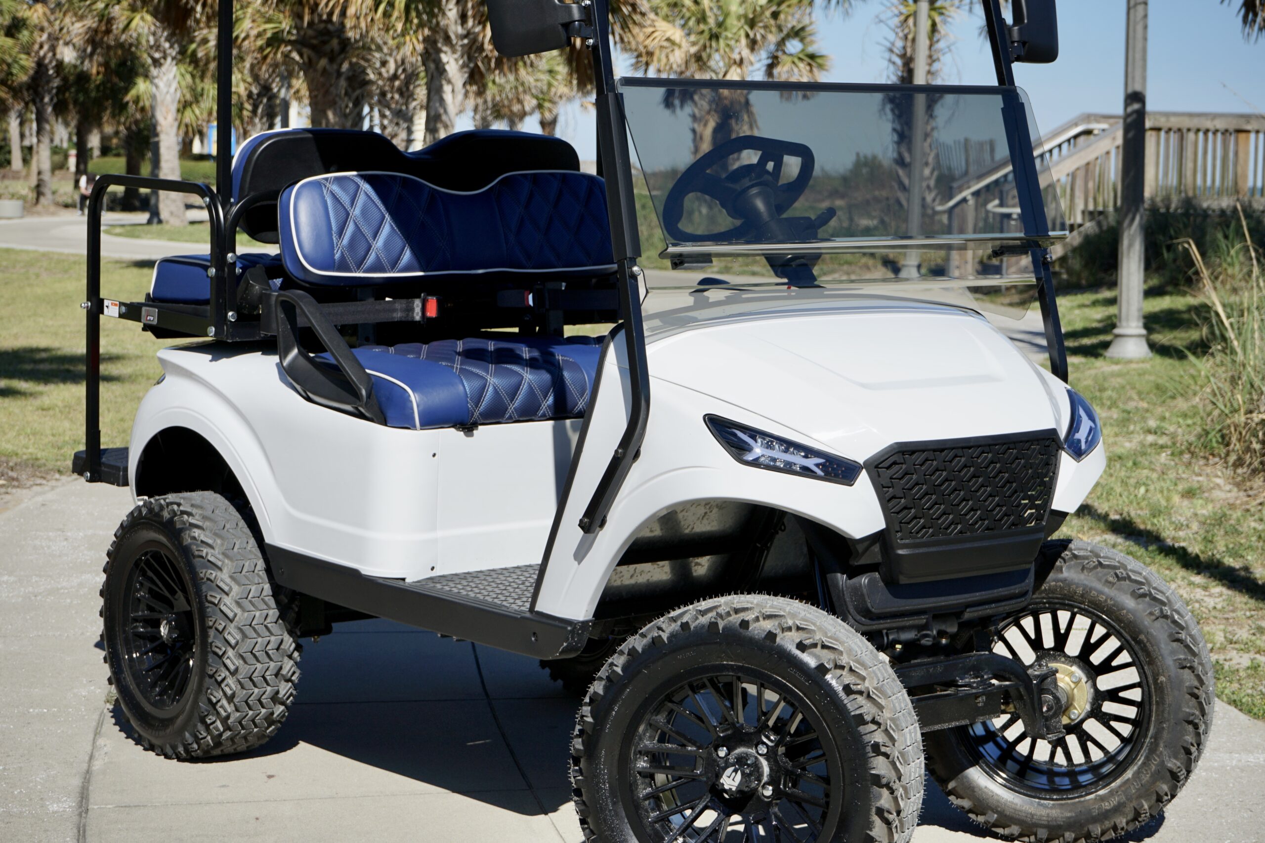 2026 NAVITAS X4 STORM - WHITE WITH BLUE SEATS - Image 8