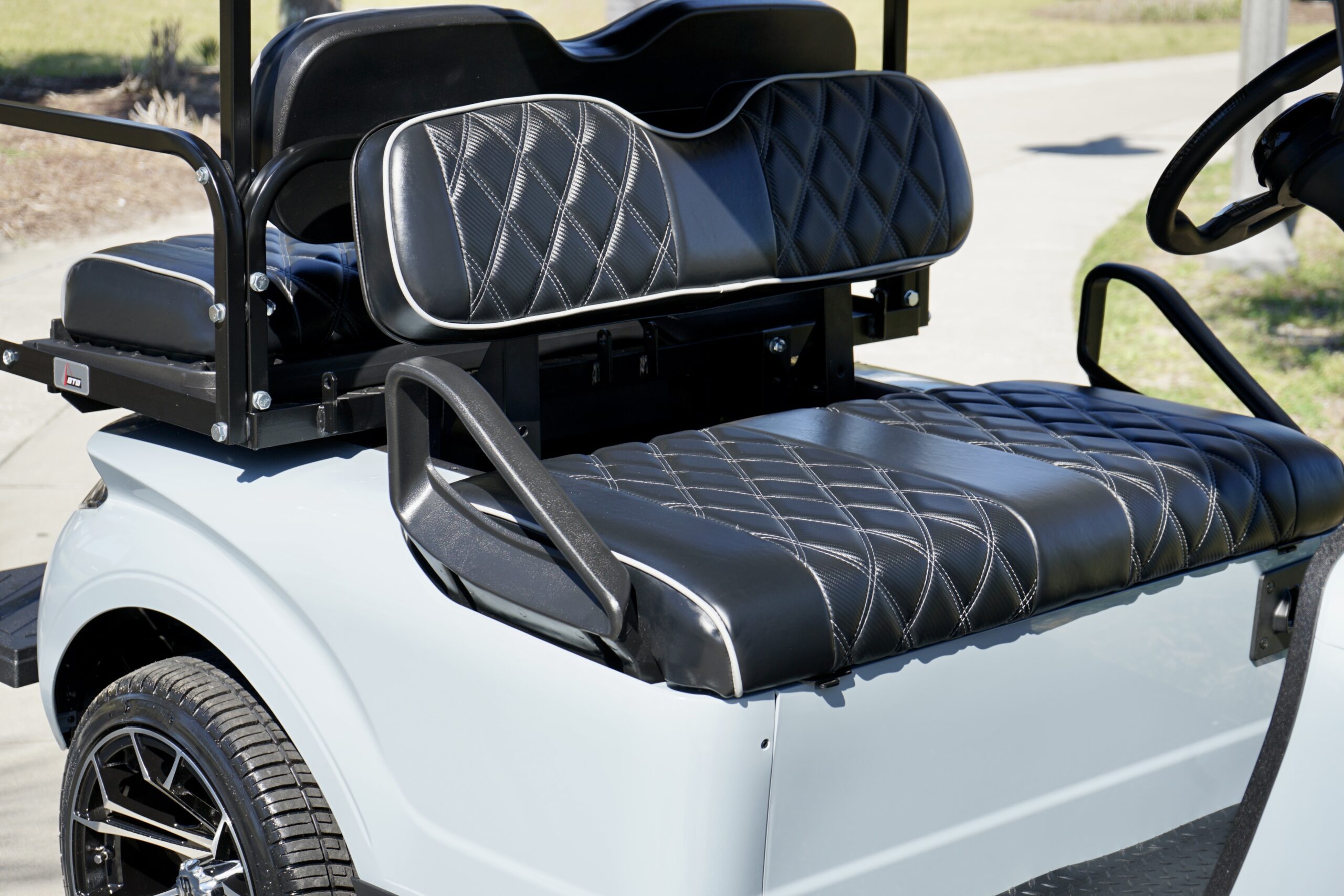 2026 NAVITAS X4 STORM - CEMENT GREY NON-Lifted - Image 4